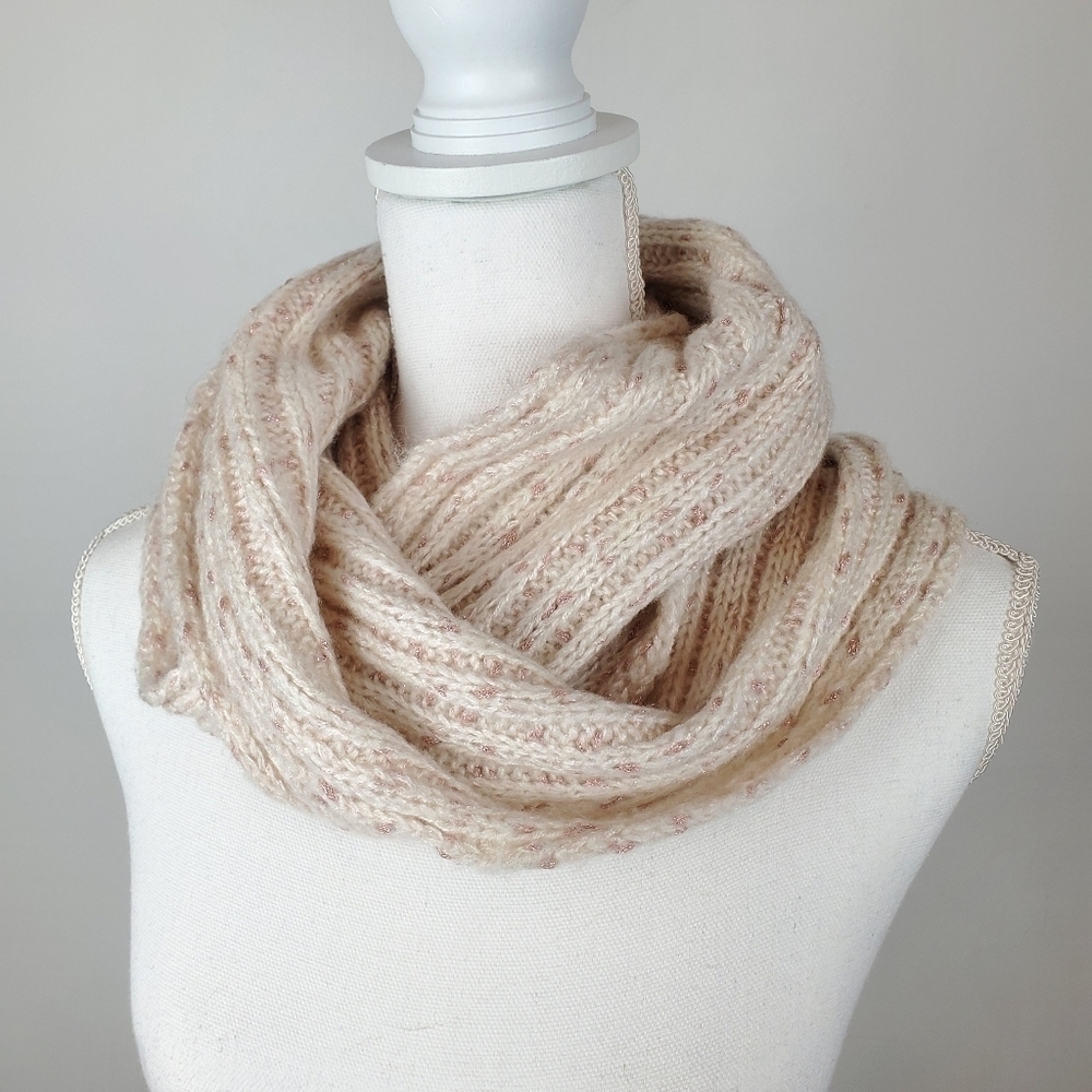 Betsey Johnson Roseโ Gold Infinity Scarf Acrylic blend Preppy Metallic festive